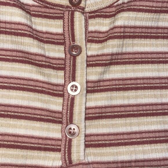 Ardene Striped Ribbed Button Henley Crop Top T-Shirt Size XL Short Sleeve Casual - Picture 3 of 5